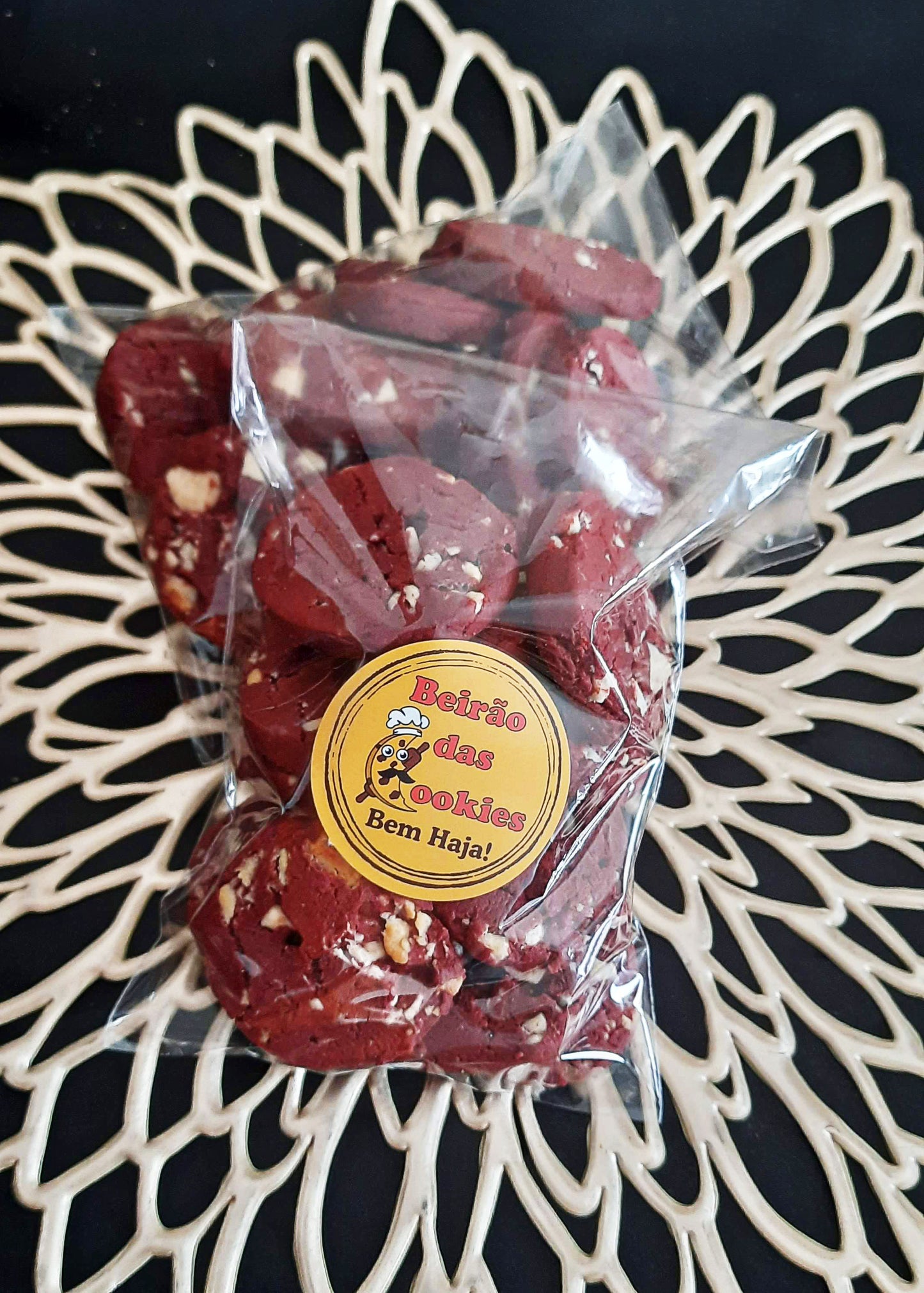 Cookies Velvet Dream – A Elegância do Red Velvet em Forma de Cookie