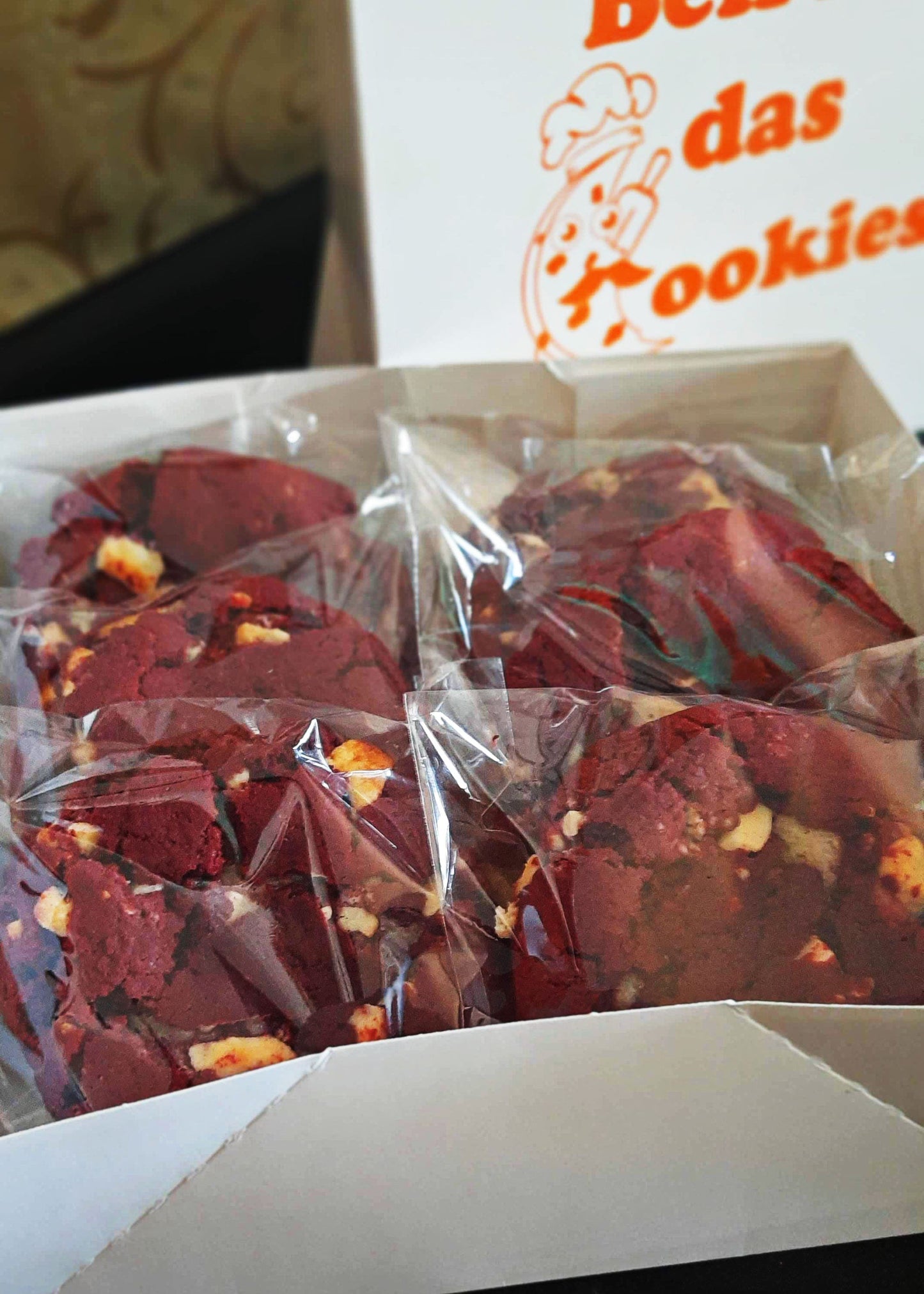 Cookies Velvet Dream – A Elegância do Red Velvet em Forma de Cookie