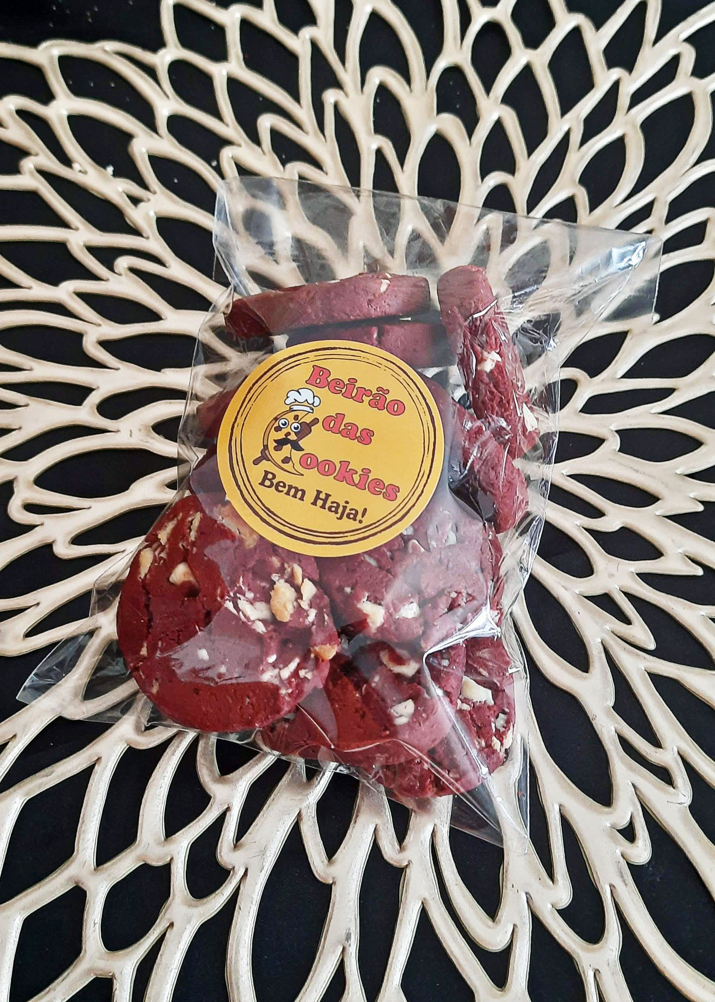 Cookies Velvet Dream – A Elegância do Red Velvet em Forma de Cookie